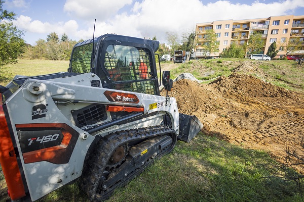 Bobcat employees support communities across Europe, the Middle East and Africa